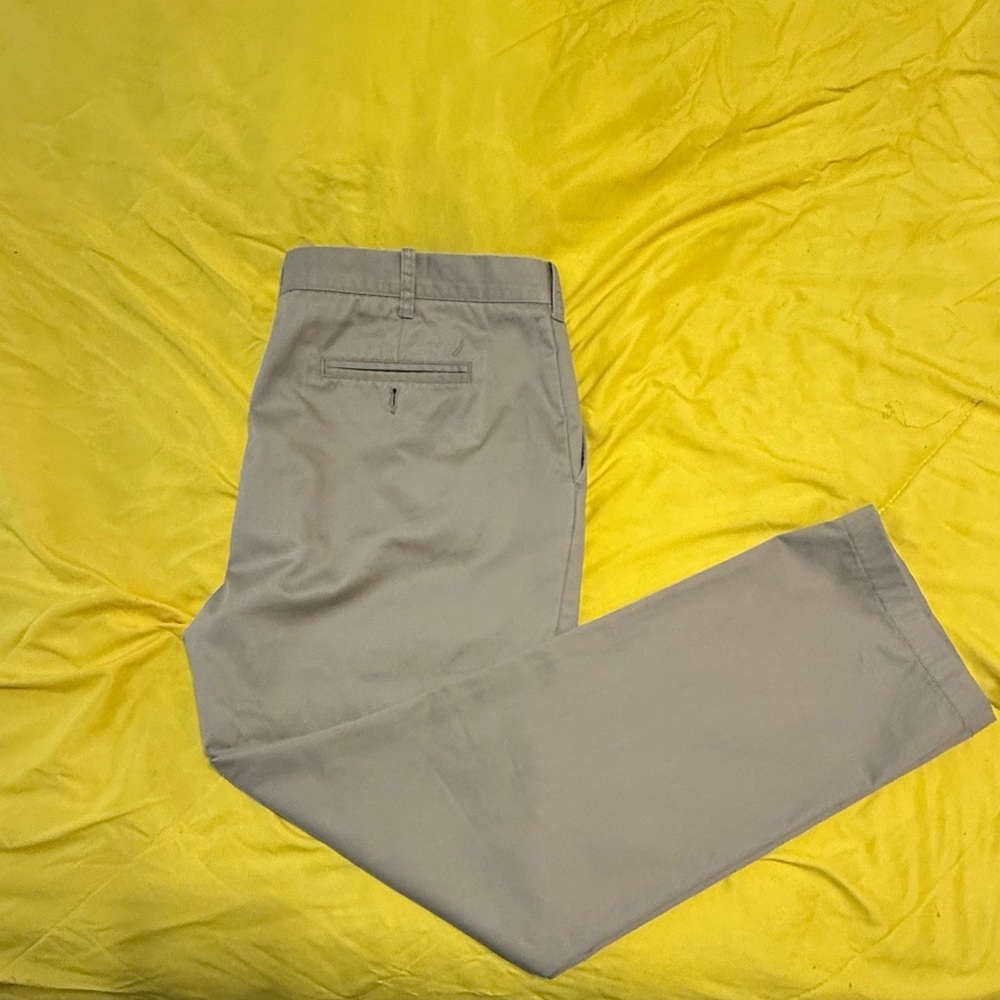 Nautica Classic Fit khaki Pants Men’s 40x32L